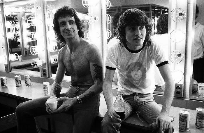 Bon Scott & Angus Young in the dressing room in 1978.